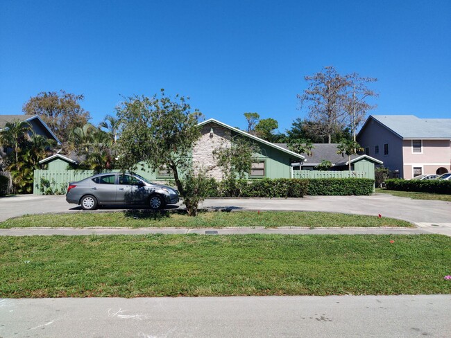 Primary Photo - 13789 Bottlebrush Ct