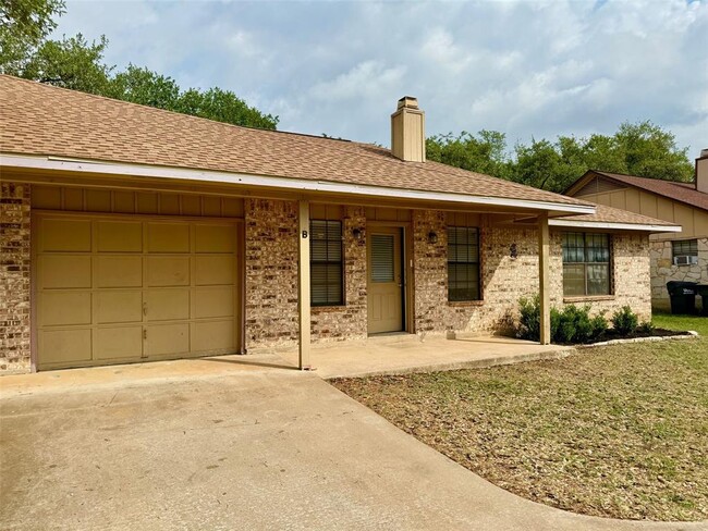 Building Photo - 505 Hedgewood Dr
