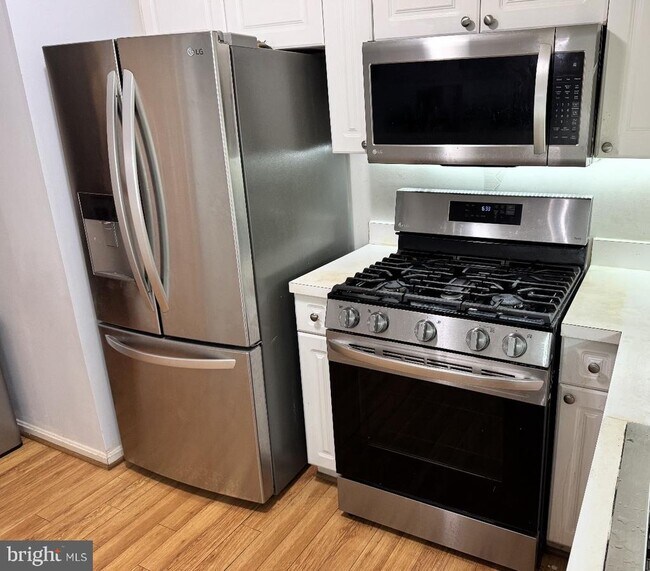 Building Photo - 44096 Natalie Terrace