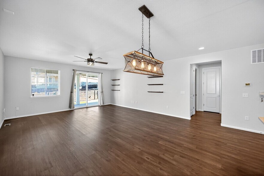 Building Photo - 288 S Robertsdale St