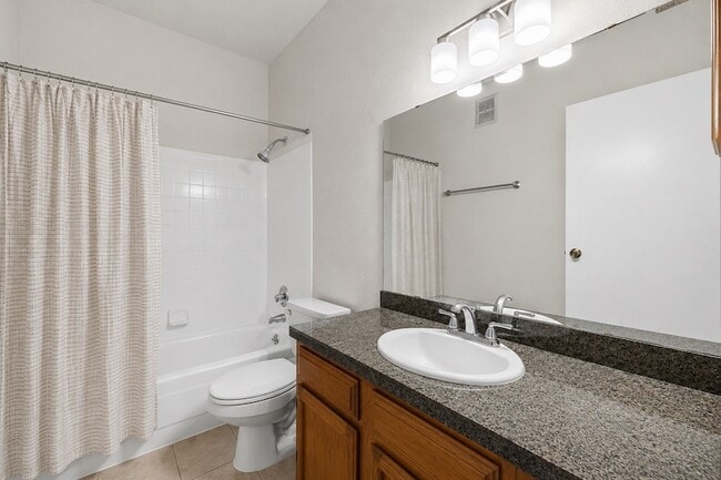 Building Photo - 6602 Harbor Town Dr