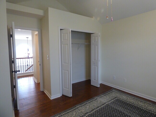 Building Photo - LOVELY HOME in Hamburg; Renovated, Garage, Many Upgrades!
