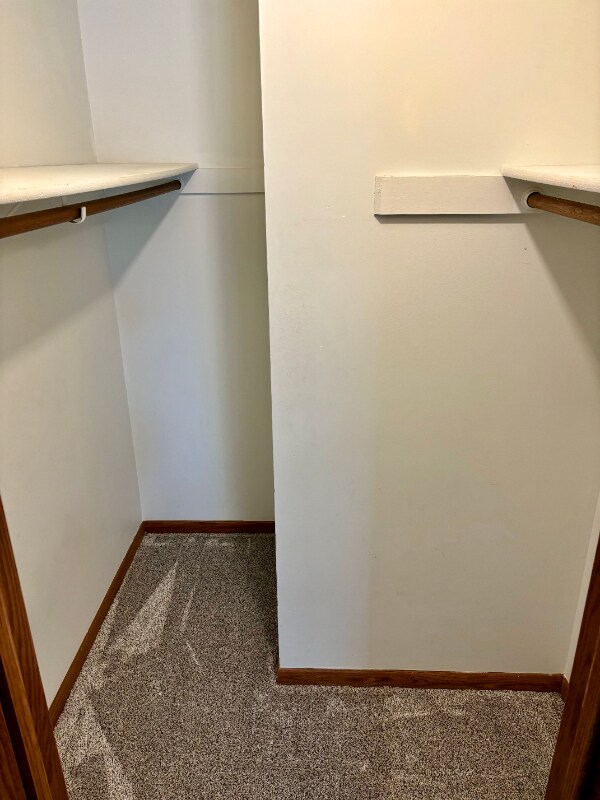 Building Photo - 5120 Emerald Dr