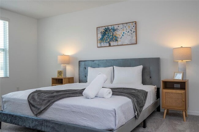 Building Photo - 686 Longboat Dr