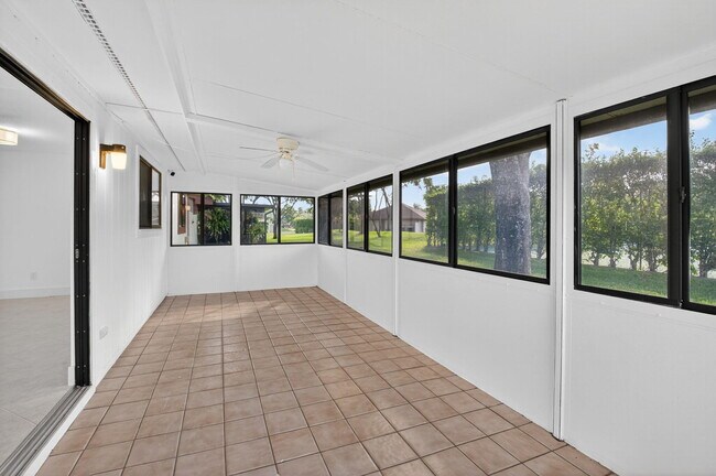 Building Photo - 29 Fawlkland Cir