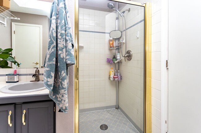 Building Photo - Beautiful Briargate Home on a Spacious Cor...