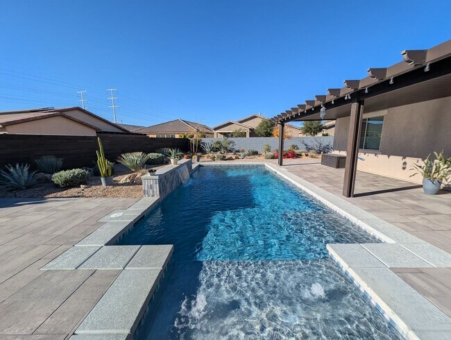 Building Photo - 4535 Herbert River Ave