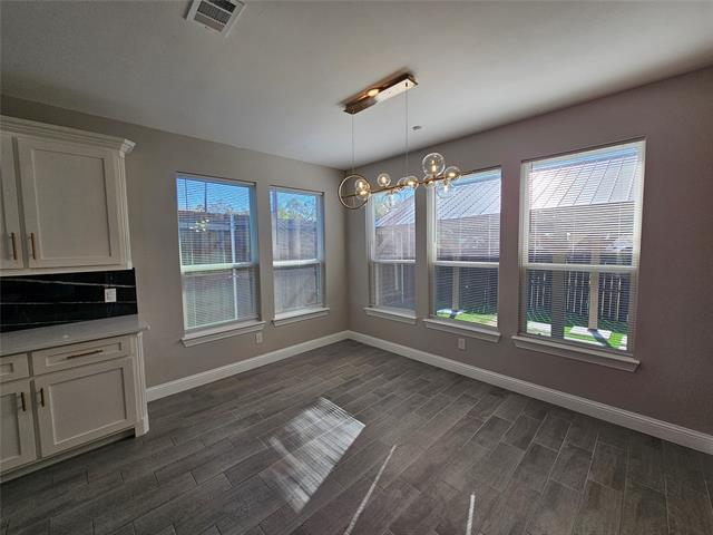 Building Photo - 610 Parker Cir