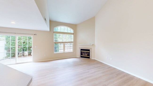 Building Photo - 5123 Vinings Blvd