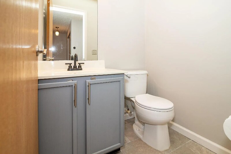 Building Photo - 1562 Sargas St