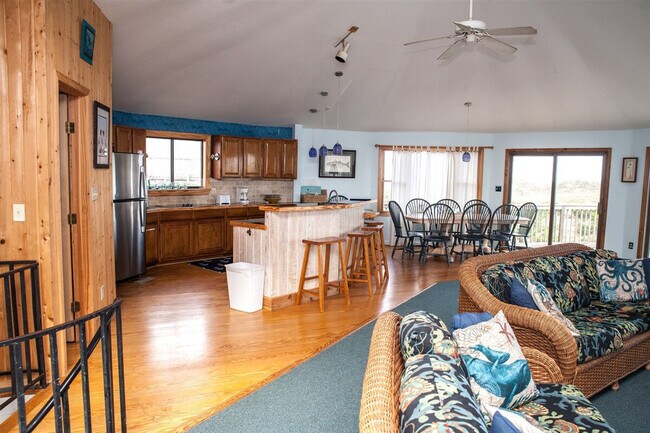 Building Photo - 42091 Dune Wy