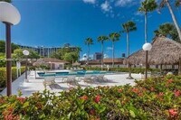 Building Photo - 2671 Parkview Dr S