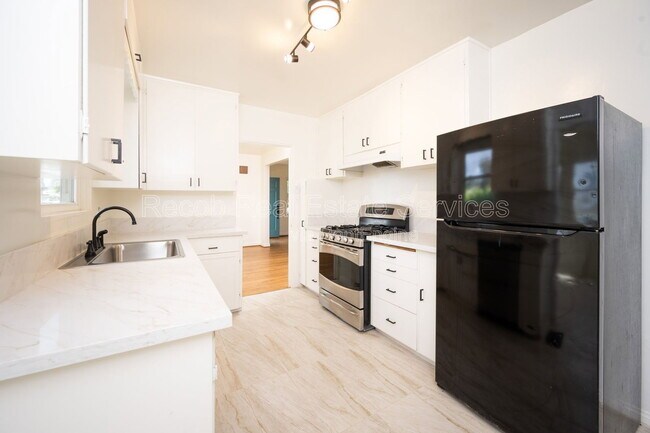 Building Photo - 4405 60th St