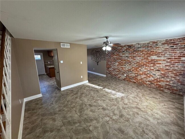 Building Photo - 309 Cherry Blossom Ln