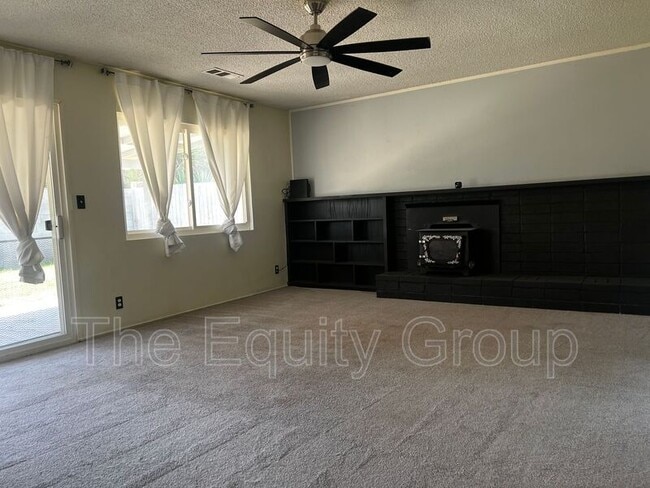 Building Photo - 1065 Lassen Dr
