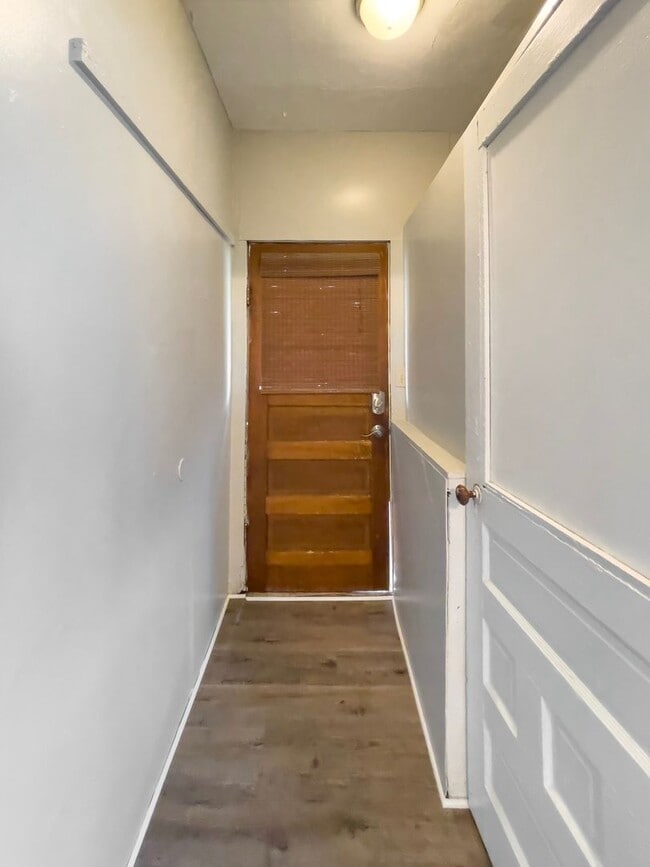 Building Photo - Cozy 1 bedroom Close to Campus