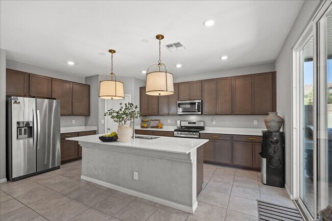 Building Photo - 7014 Solano Cyn Ave