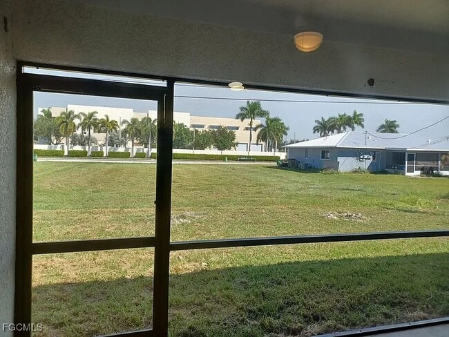 Building Photo - 1109 SE 5th Ct