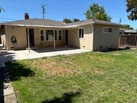 Building Photo - 430 S Bayview Ave