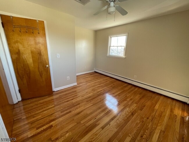 Building Photo - 501 Niles St