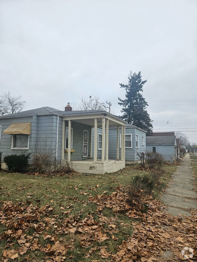 Building Photo - 3 bedroom west side