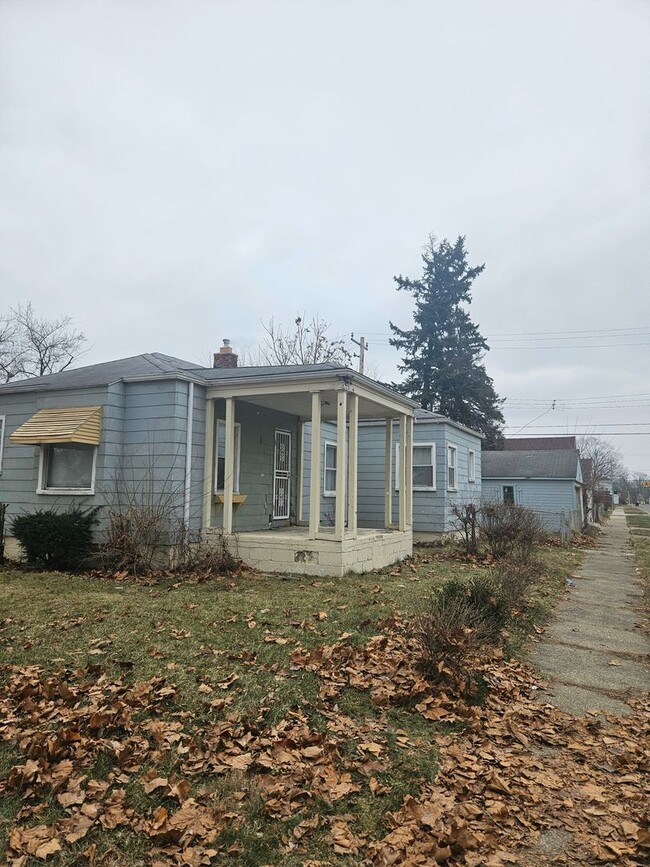 Primary Photo - 3 bedroom west side