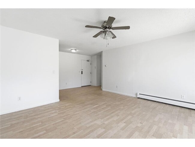 Building Photo - 2740 Pleasant Ave