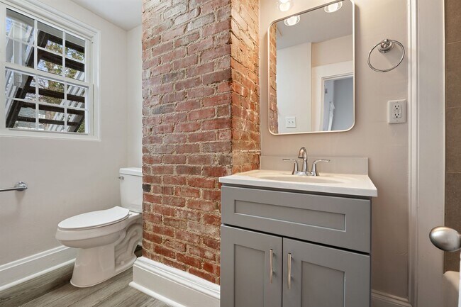 Building Photo - Trinity Park in Durham!