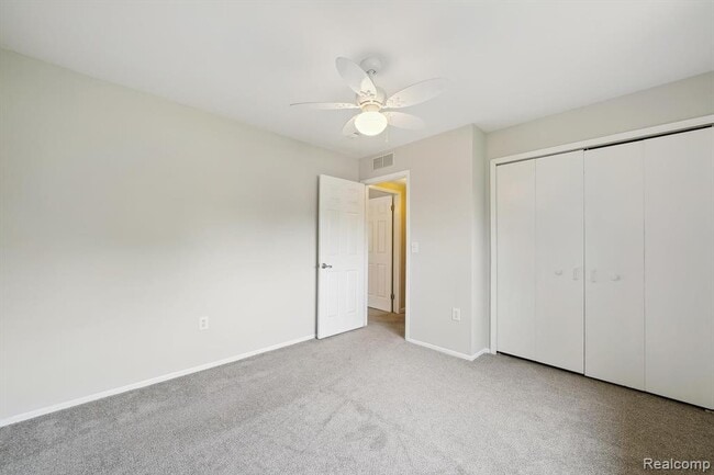 Building Photo - 7302 Parkway Ct