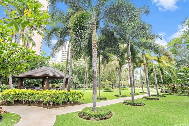 Building Photo - 1551 Ala Wai Blvd