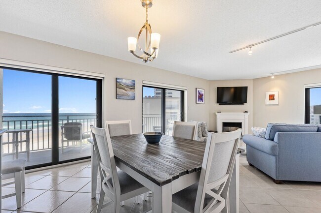 Building Photo - Fully Furnished Beautiful 2 Bedroom Seascape Towers Oceanfront Condo