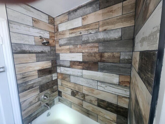 Building Photo - 3450 Cherokee Ave