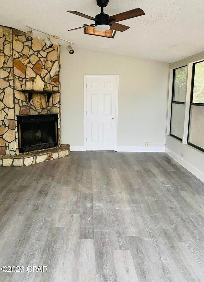 Building Photo - 1825 Watkins Ave