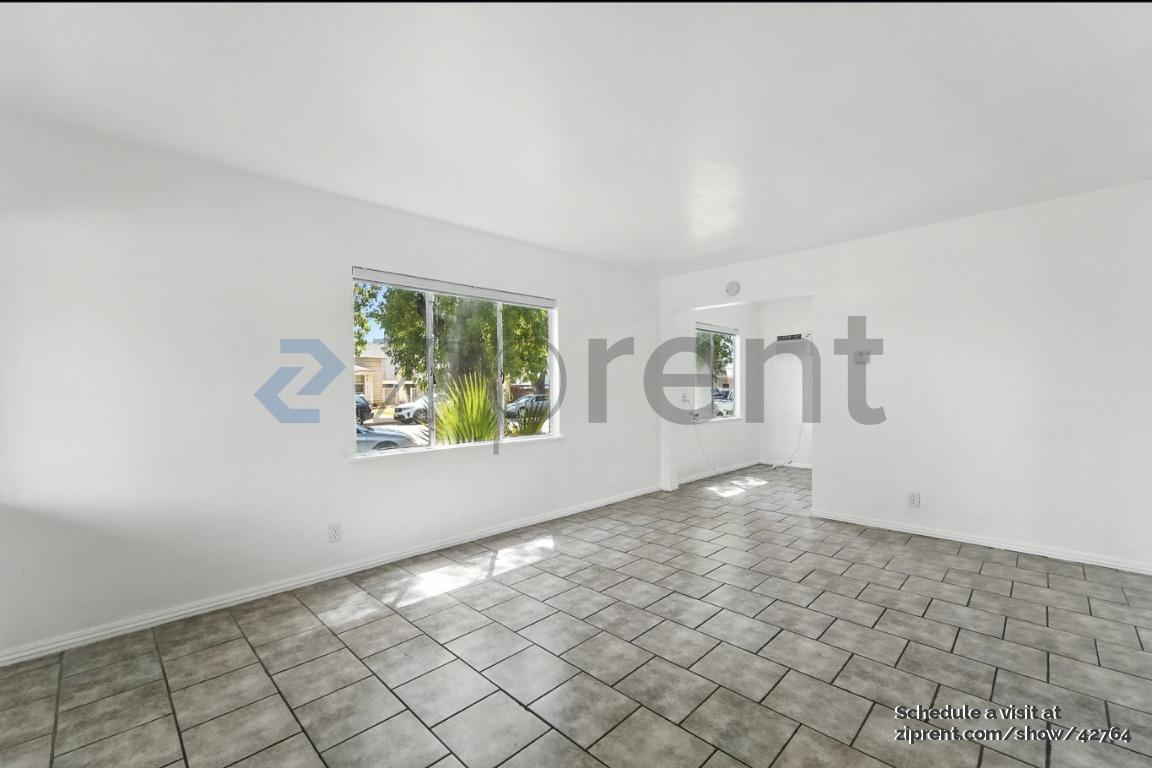 Building Photo - 139 W 18th St