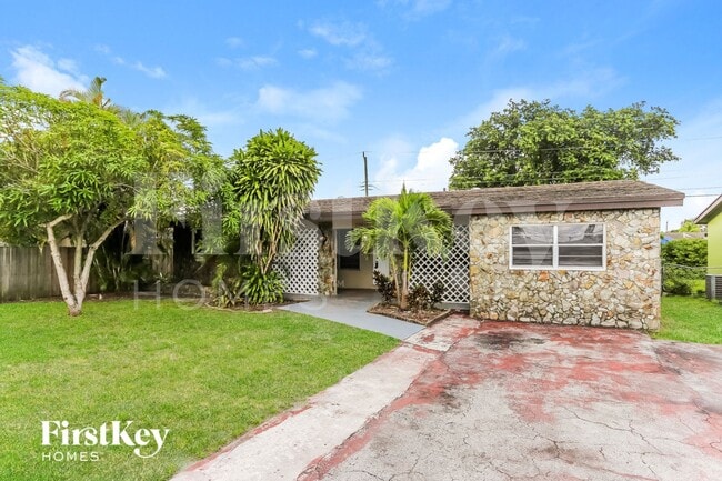 Building Photo - 7560 Venetian St