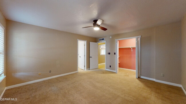 Building Photo - 801 Claravista Ln