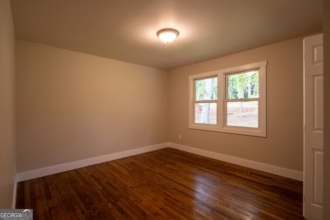Building Photo - 165 Habersham Dr