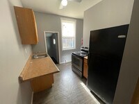 Building Photo - 2160 W Grange Ave