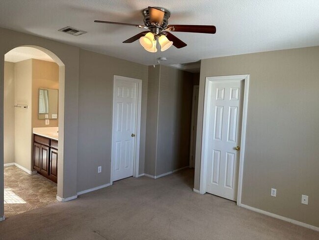 Building Photo - Stunning Home in a Gated Community
