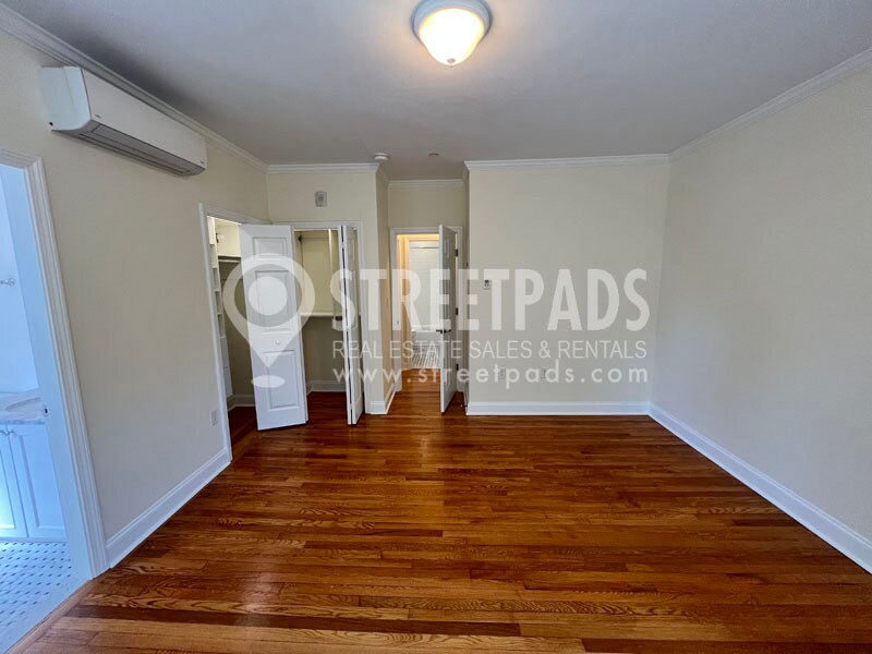 Building Photo - 1 Langdon Sq