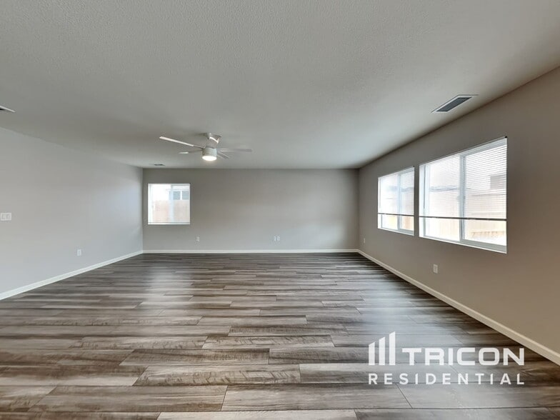Building Photo - 904 Convair Ct