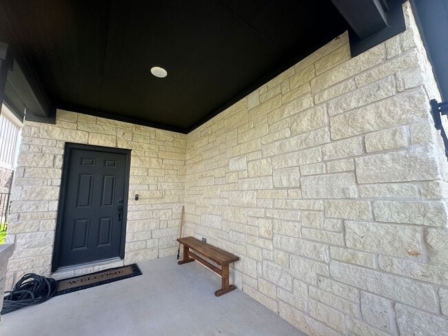 Building Photo - 3 Bed 2 Bath in Liberty Hill Tx
