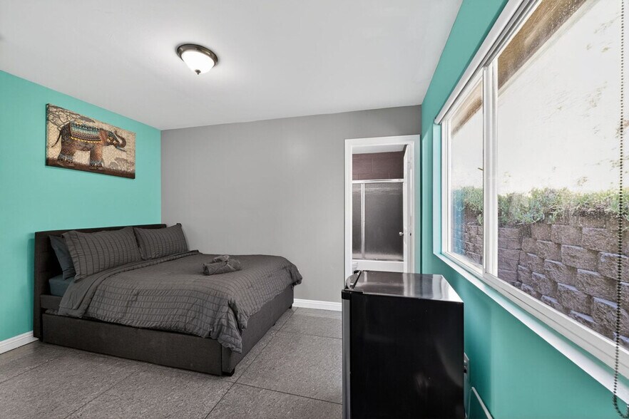 Building Photo - 4124 C St