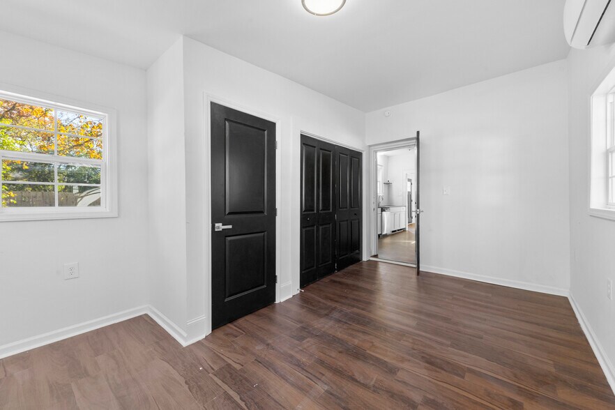 Fourth bedroom with laundry - 321 State St