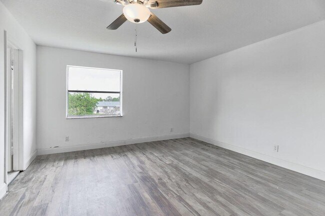 Building Photo - Southwest 8th Street, North Lauderdale, FL 33068 - 3 BR 2.5 BA townhouse