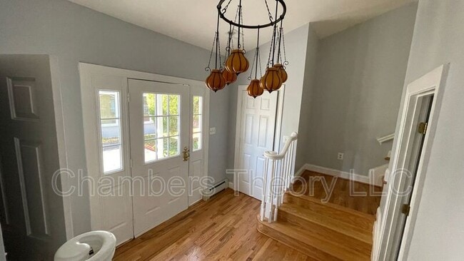 Building Photo - 10130 Blake Ln