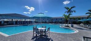 Building Photo - 1010 SE 26th Ter