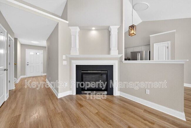 Building Photo - 1153 Hawick Dr