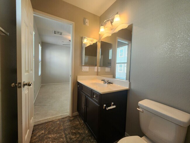 Building Photo - Unique condo with rooftop Strip Views and modern amenities.