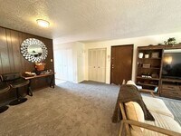 Building Photo - Rent-ready this July: 2 Bedroom and 1 Bath...